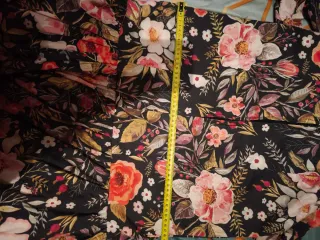 Vestido de flamenca floral rosa y negro