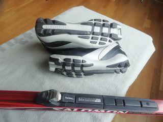 Esquís de fondo Salomon rojos