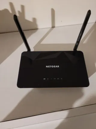 Router Netgear con trasformatore e filtro adsl