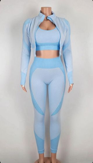 Conjunto deportivo azul mujer