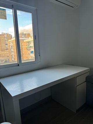 Scrivania Bianca in Legno di Ikea