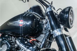 HARLEY DAVIDSON Softail Slim LIMITABLE A2 * IMPECABLE * ESCAPE JML * DEFENSAS * POCOS KM