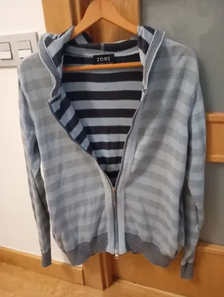 Chaqueta ZONE A NATURAL HISTORY con capucha