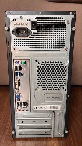 Ordenador i5 / 16GB RAM / 250GB SSD