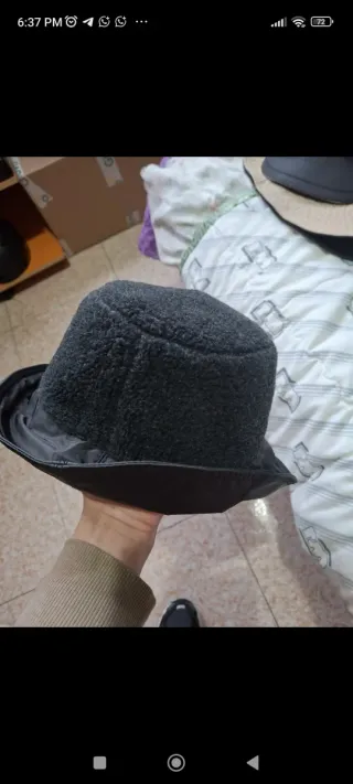 Gorro Pesquero Doble Uso y Material Negro y Gris
