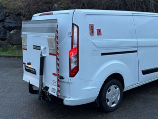 Ford Transit Custom 2.0 TDCi 130cv L2 Trend Rampa elevadora