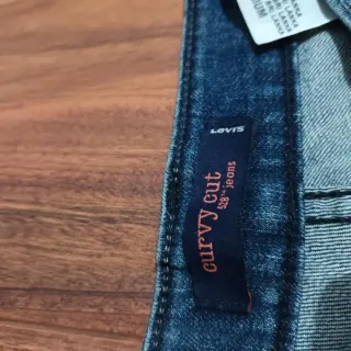Levi's