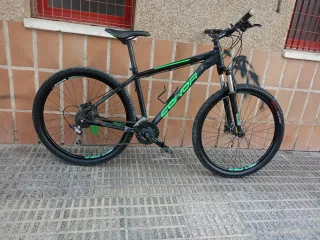 Bicicleta de montaña CONOR 7200