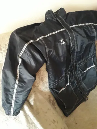 Chubasquero Rasan Negro con forro interior