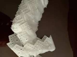 11 metros puntilla bordada