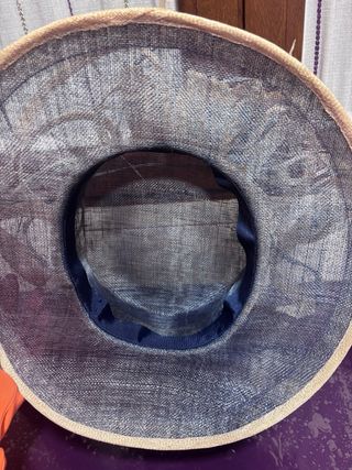 Tocado azul y beige para eventos