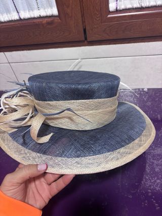 Tocado azul y beige para eventos