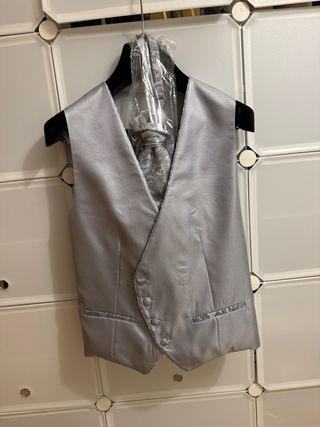 Traje de novio azul marino talla 39