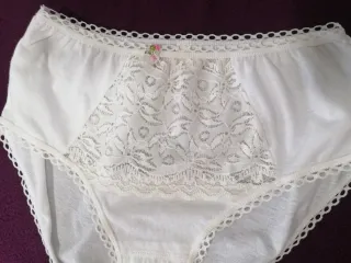 Lote 2 bragas Talla M-L