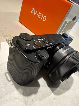 Sony ZV-E10 + Correa