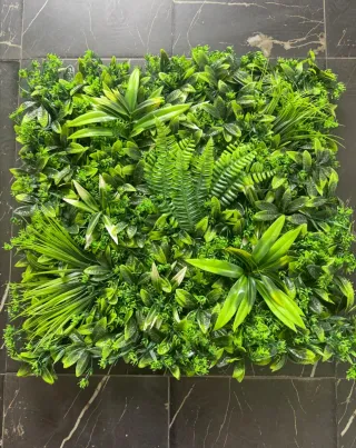 Jardín Vertical Artificial con Flores