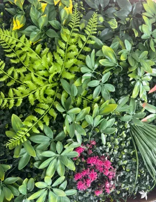 Jardín Vertical Artificial con Flores