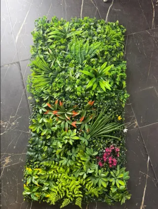 Jardín Vertical Artificial con Flores