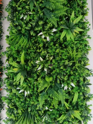 Jardín Vertical Artificial con Flores