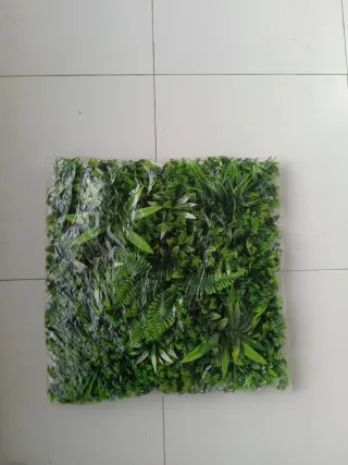 Jardín Vertical Artificial con Flores