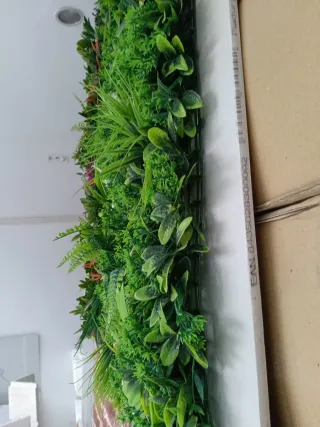 Jardín Vertical Artificial con Flores