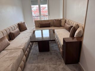 Sofá modular beige y marrón