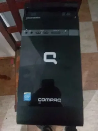 Torre de ordenador para piezas