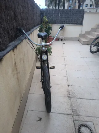 Bicicleta Felt Cruisser Classic Negra