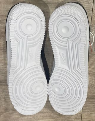 Nike Air Force 1 Blancas y Doradas