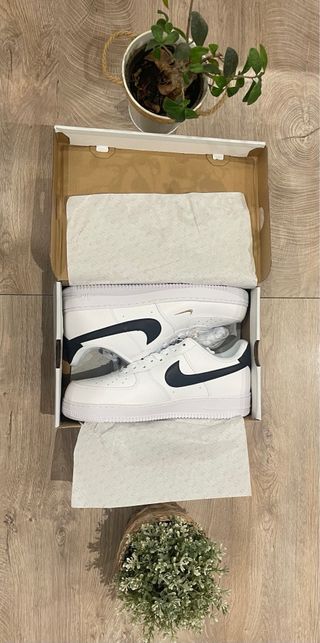 Nike Air Force 1 Blancas y Doradas