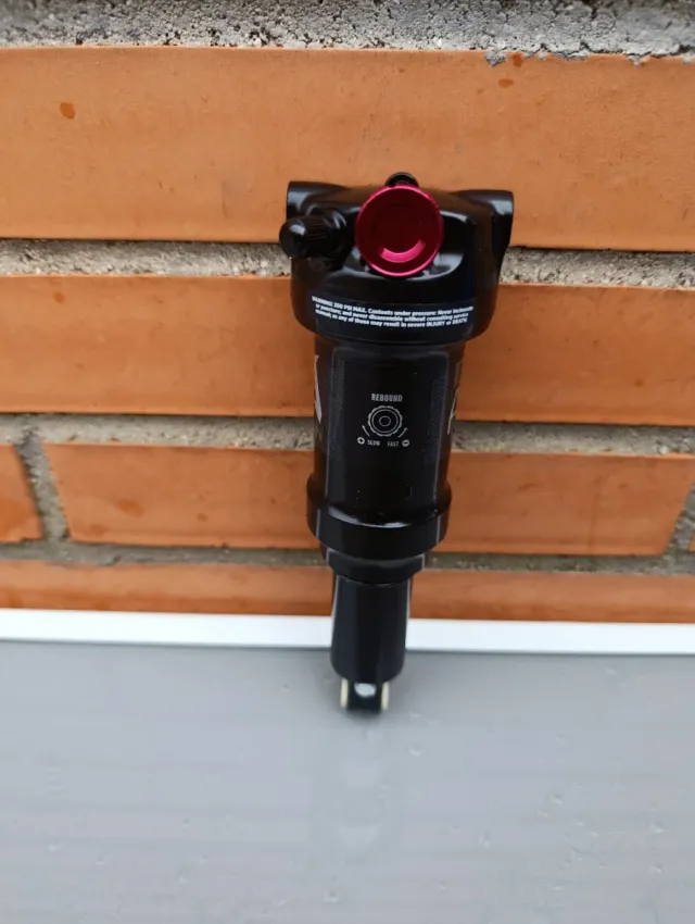 165x40mm MARZOCCHI Bomber Inline A LSR Evol 2025.