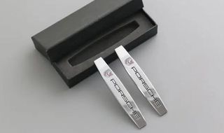 EMBLEMA PORSCHE CROMADO 2 UD LATERAL