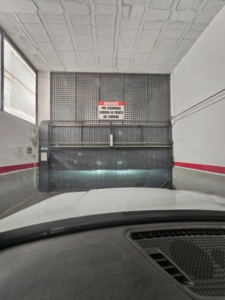 se vende plaza grande de garaje y gran trastero