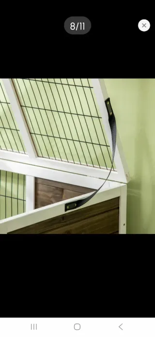 Conejera de madera y metal