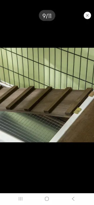 Conejera de madera y metal