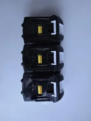 3x Batterie Makita 18V 5Ah Li-Ion Nuove