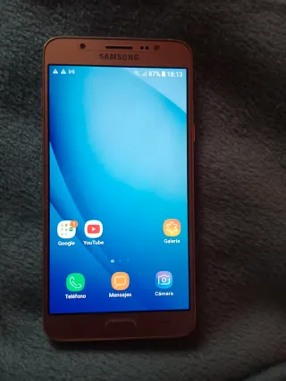 Samsung Galaxy J7