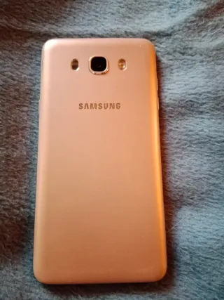 Samsung Galaxy J7