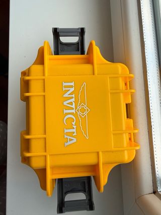 Reloj Invicta Cronógrafo Esfera Negra y Plateada