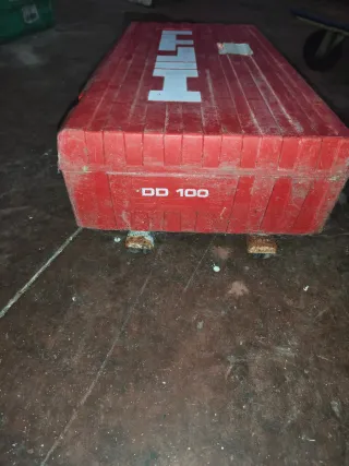 Taladro Hilti DD 100 con maletín