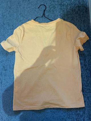 Camiseta Zara naranja cuello pico