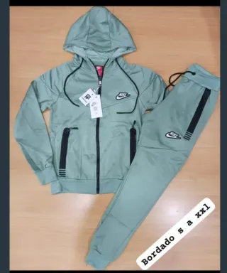 Conjunto Deportivo unisex Verde