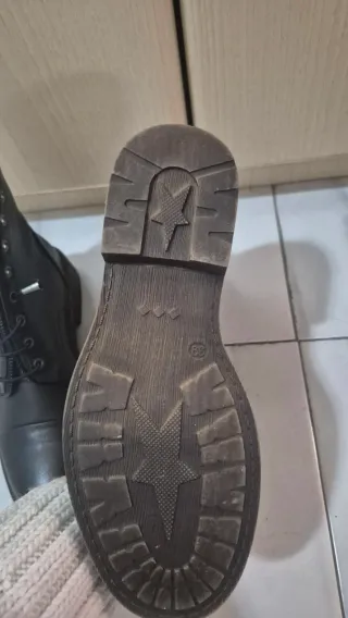 Anfibi con glitter zip