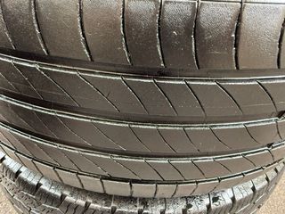 Neumáticos Michelin 235/45/18 98V