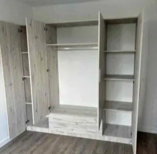 Armario modular blanco madera