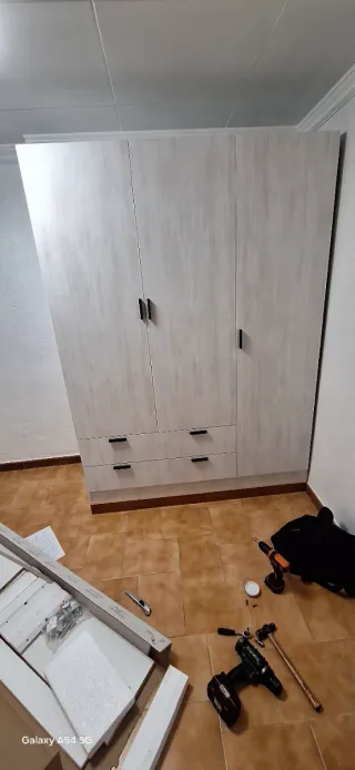 Armario modular blanco madera