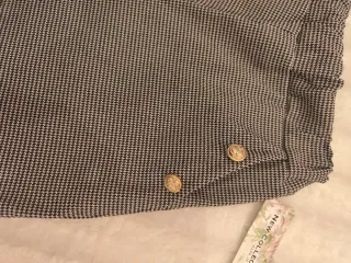 Pantalón corto estampado con botones