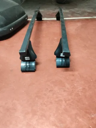 Maleta de techo para vehículo mas vaca universal.