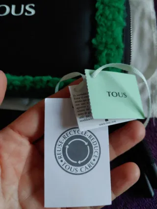 Cartera Tous Negra y pelito Verde