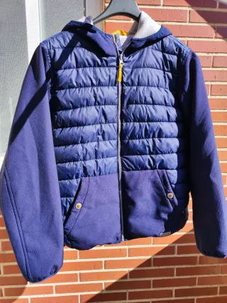 Cazadora acolchada azul con capucha talla 15-16